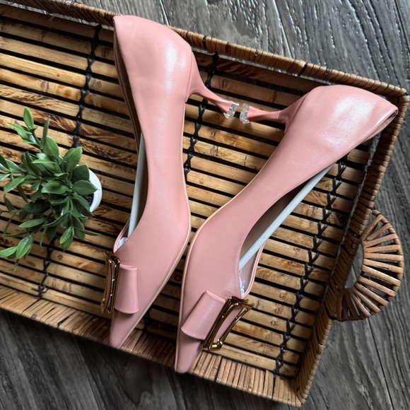 C.Paravano Pink Blush Metal Tie Buckle Kitten Heels Designer Olivia NEW 8.5 Pump - Picture 8 of 12